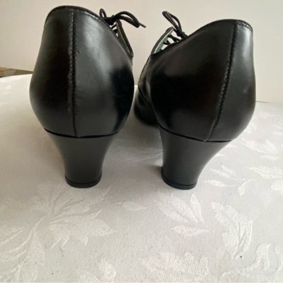Vintage 1940s Black Leather Granny Shoe NOS Size 8 - Picture 5 of 17